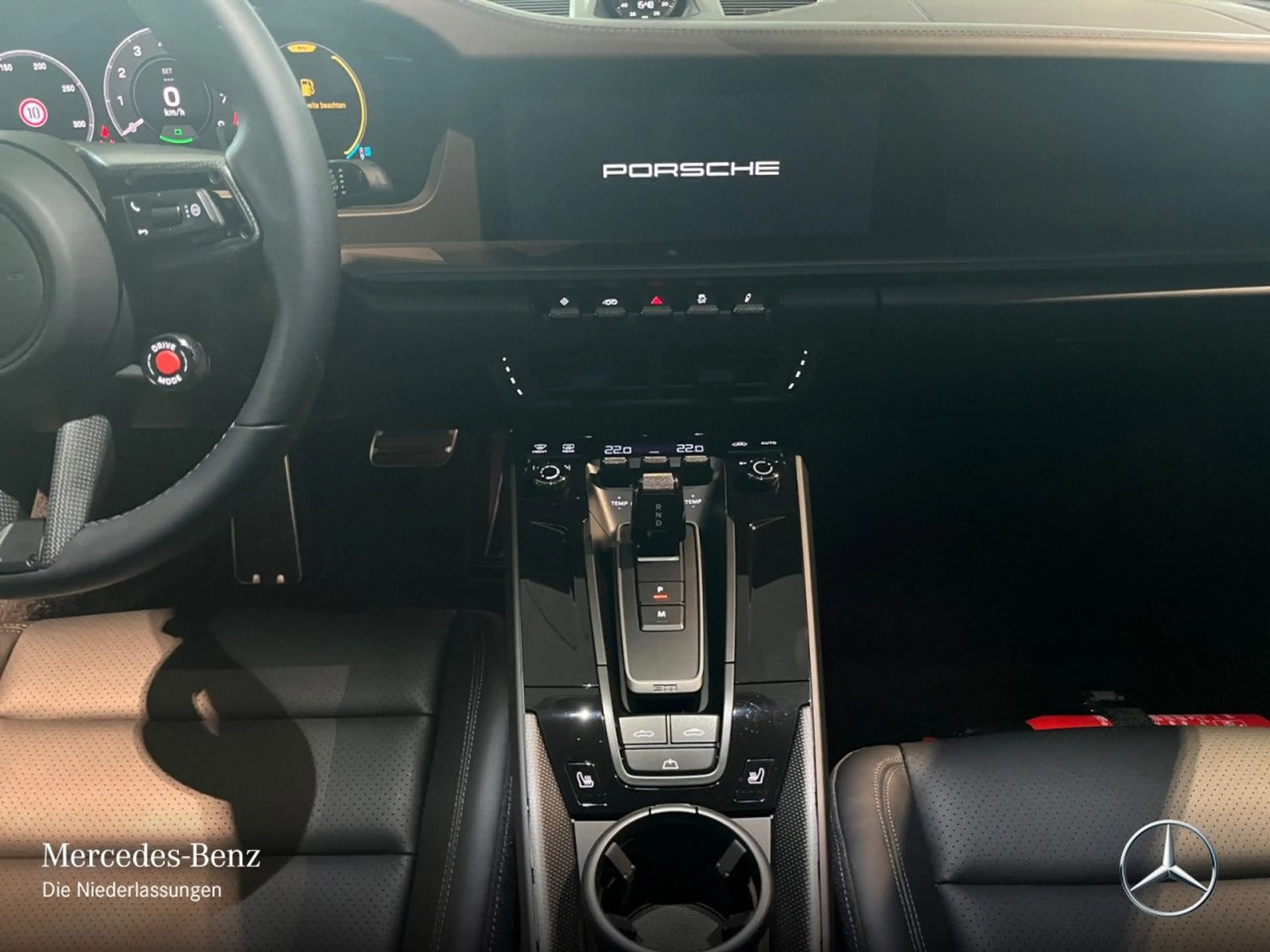 Porsche 911 Carrera GTS Cabriolet — photo 15
