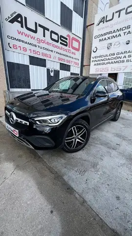 Mercedes-Benz GLA 180 motor mercedes