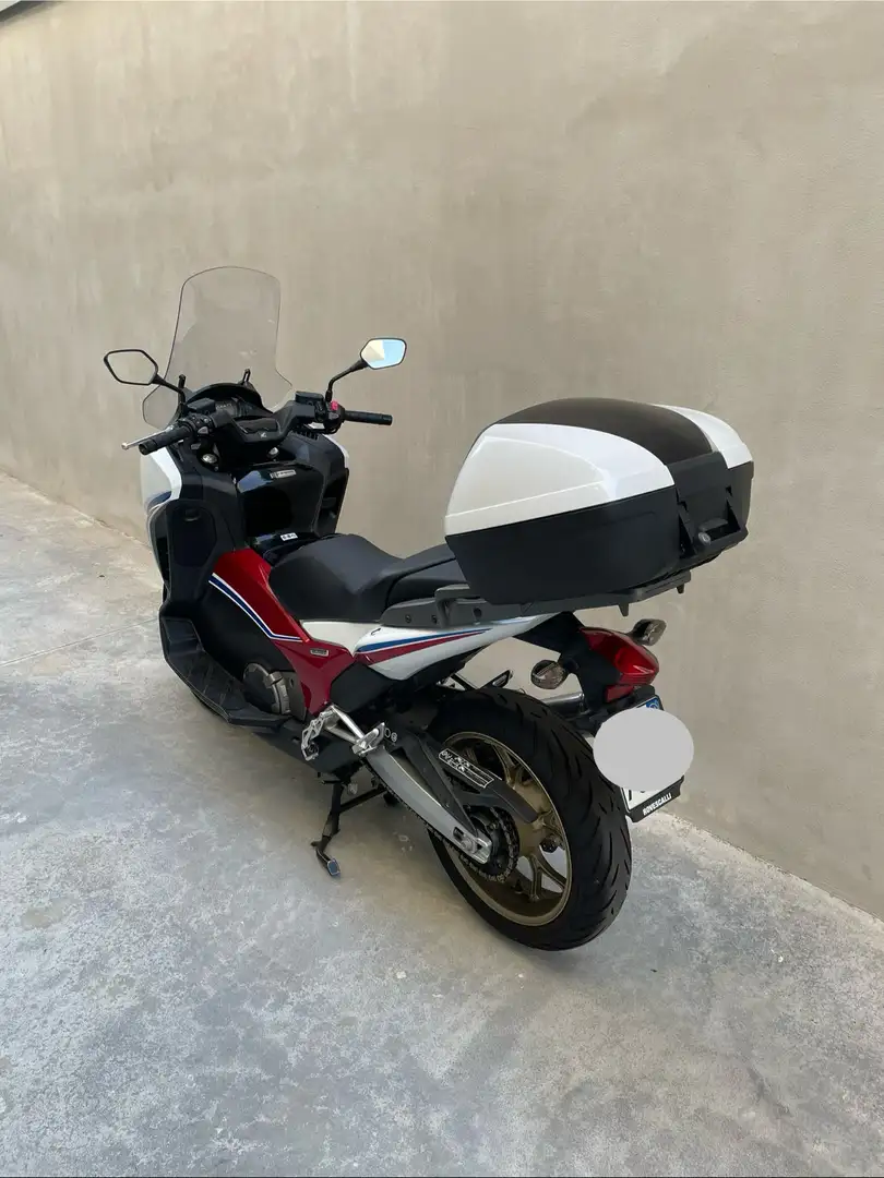 Honda Integra 750S Wit - 2
