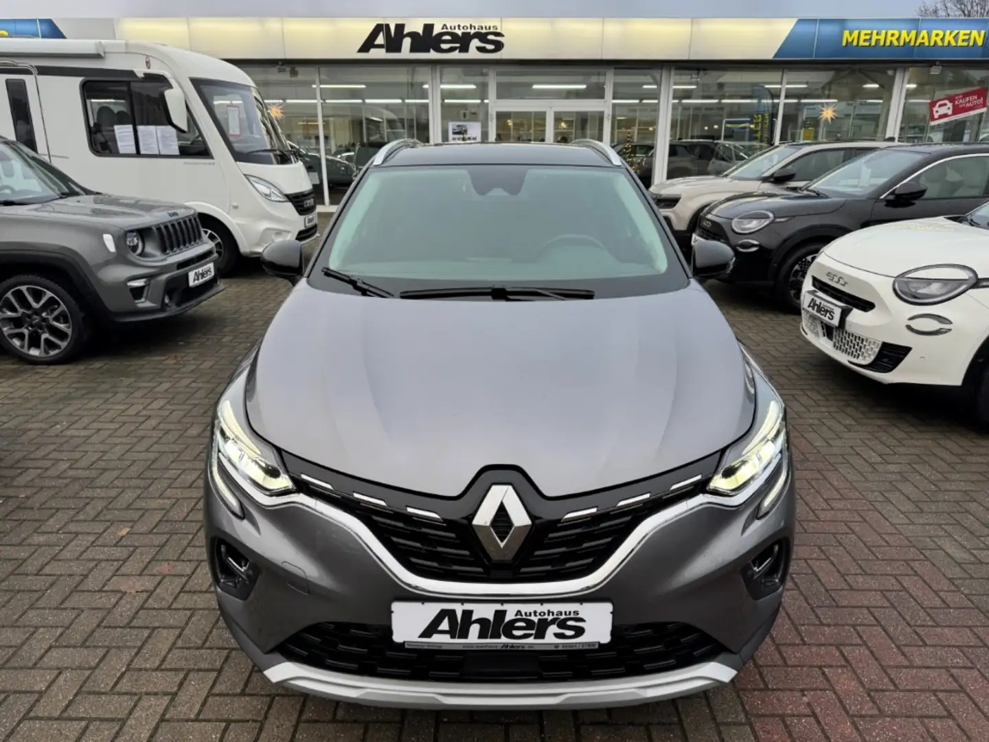Renault Captur Intens+AUTOMATIK+KAMERA+ALLWETTER+SITZHEIZUNG+CARP Grijs - 2