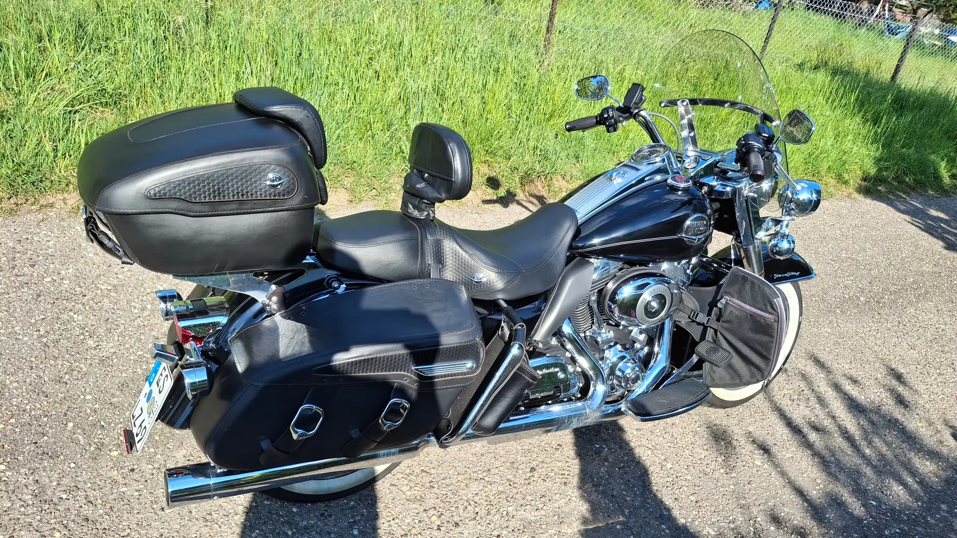 Harley-Davidson Road King Road King Classic FLHRC Black - 2