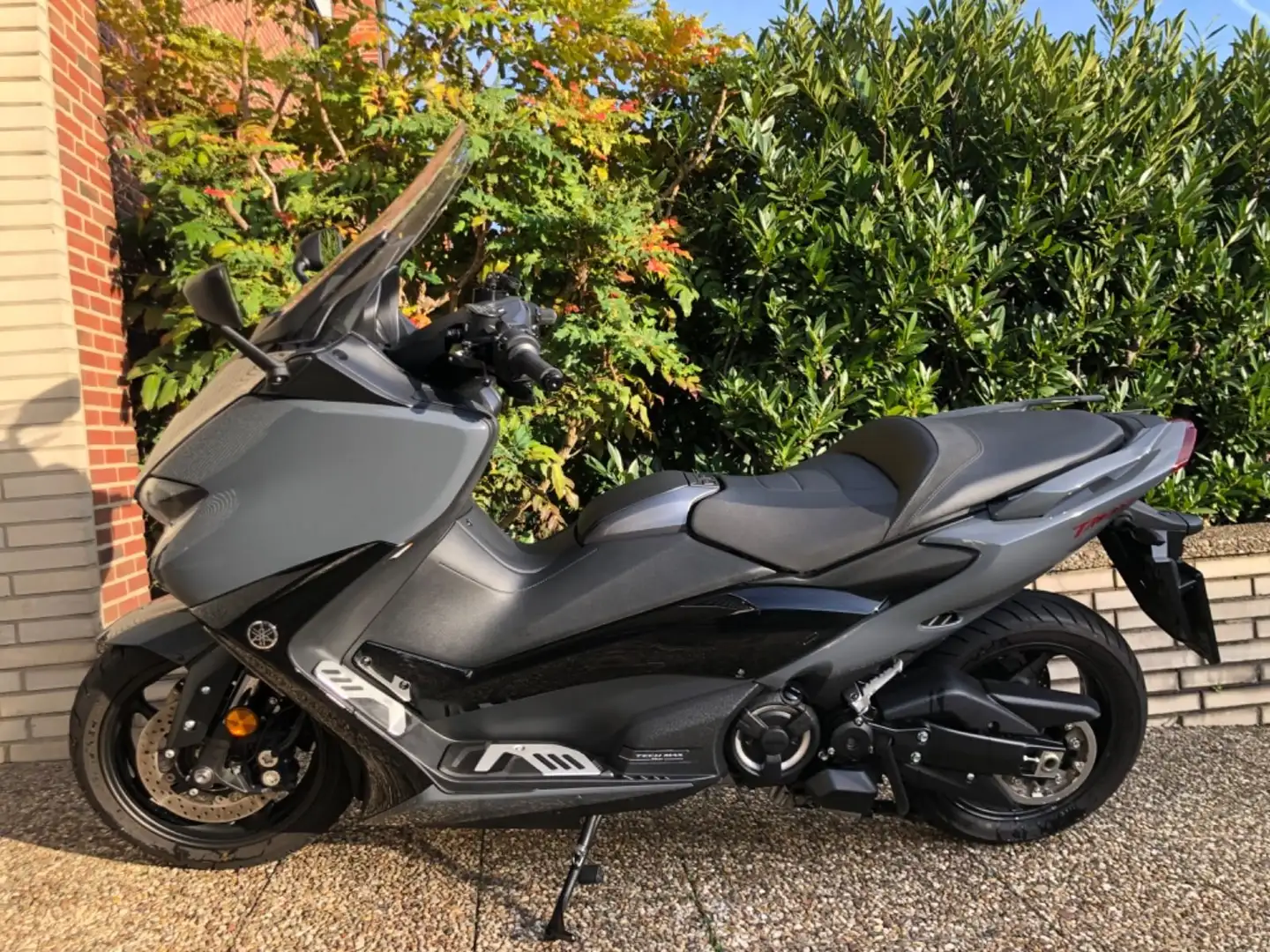 Yamaha TMAX 560 Tech Max Grigio - 1