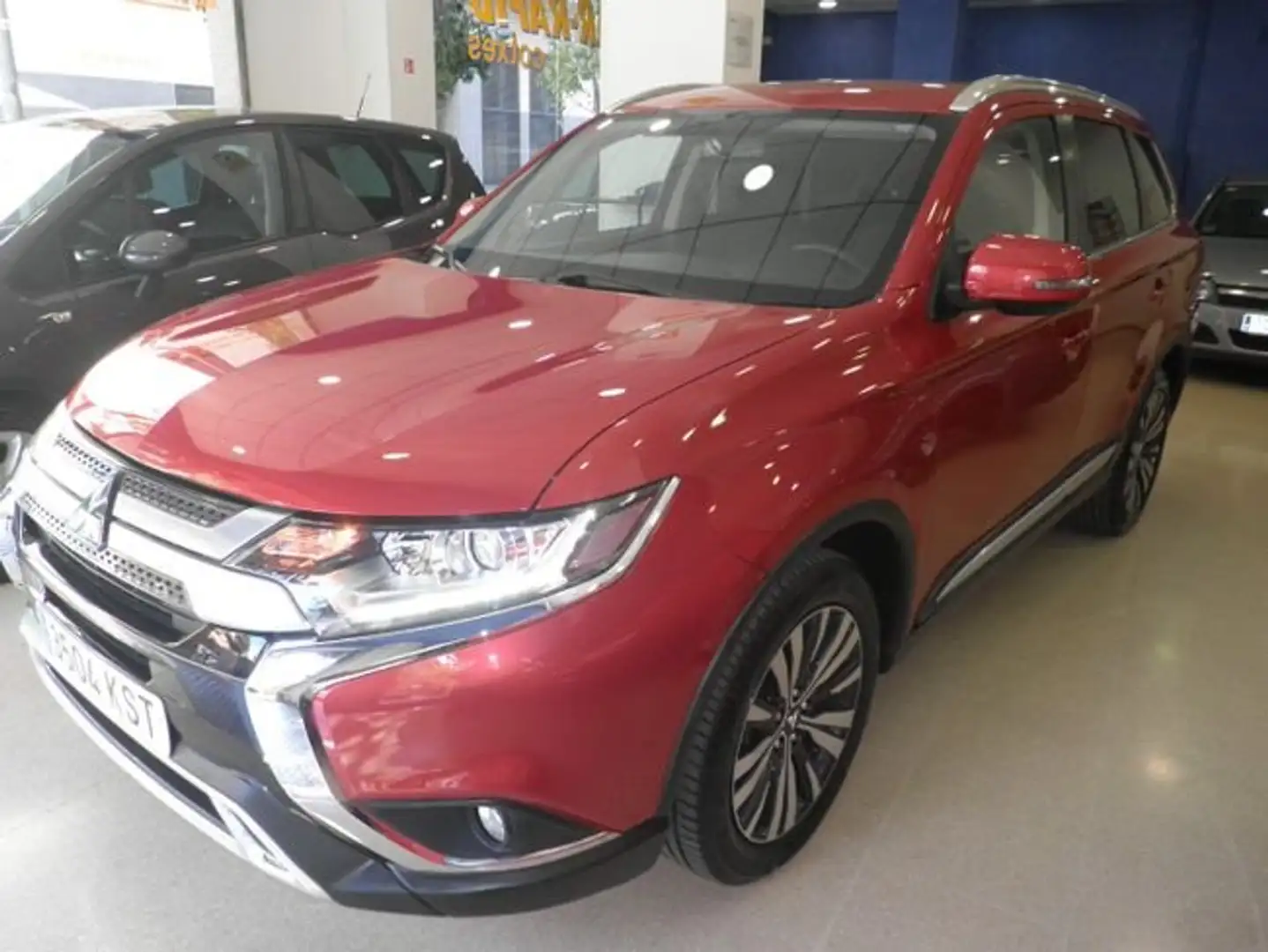 Mitsubishi Outlander 200 MPI CVT Motion 2WD 7 plazas Burdeos - 1