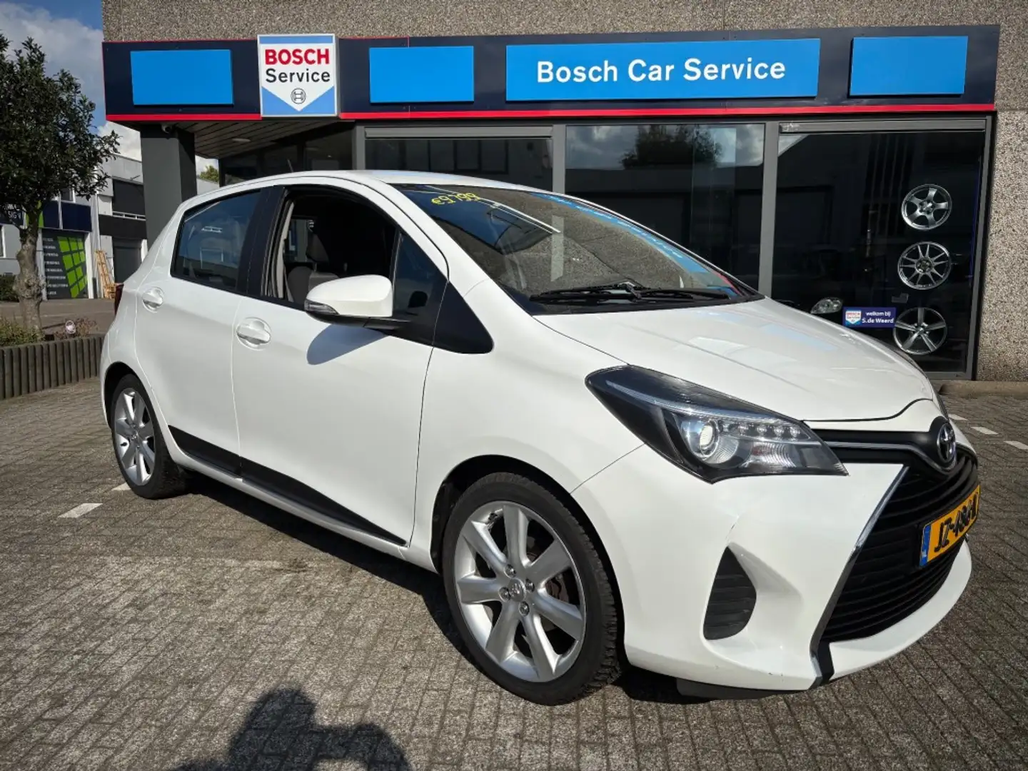 Toyota Yaris 1.0i VVT-i Aspiration Wit - 2