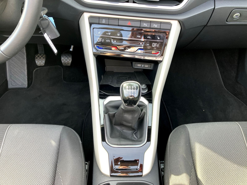 Volkswagen T-Roc 1.0 TSI Style AHK*LED*Navi*RFK — photo 7