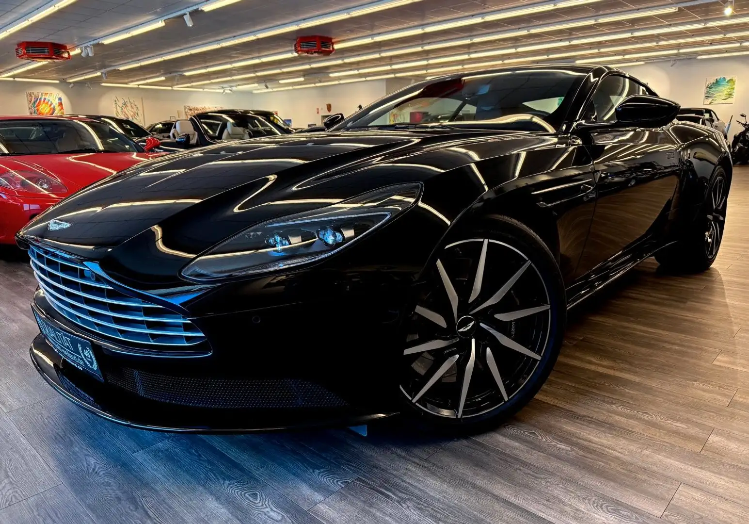 Aston Martin DB11 4.0 V8 Deutsch Bester Zustand 1A Negro - 1