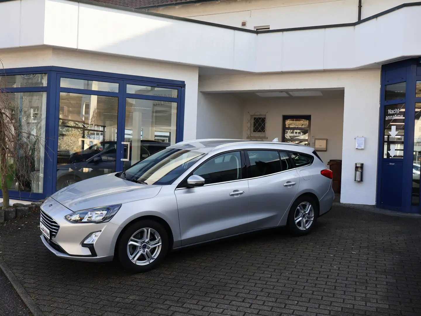 Ford Focus Cool & Connect AUTOMATIK Silber - 1