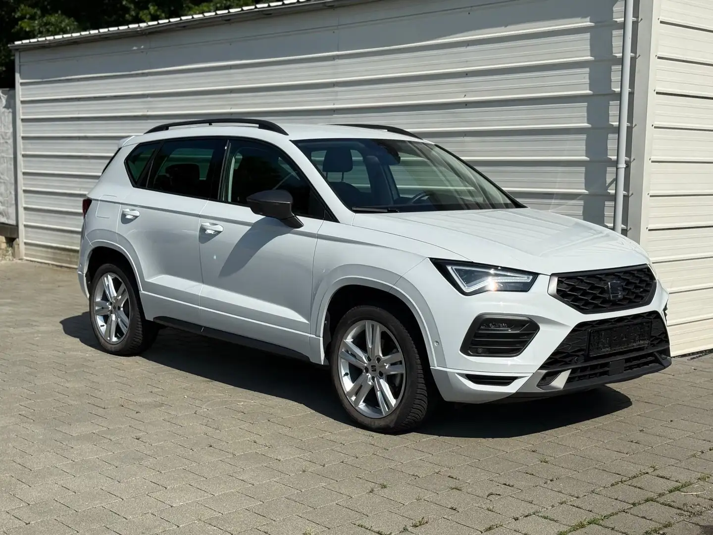 SEAT Ateca FR 1.5 TSI DSG *NAVI*LED* Weiß - 2