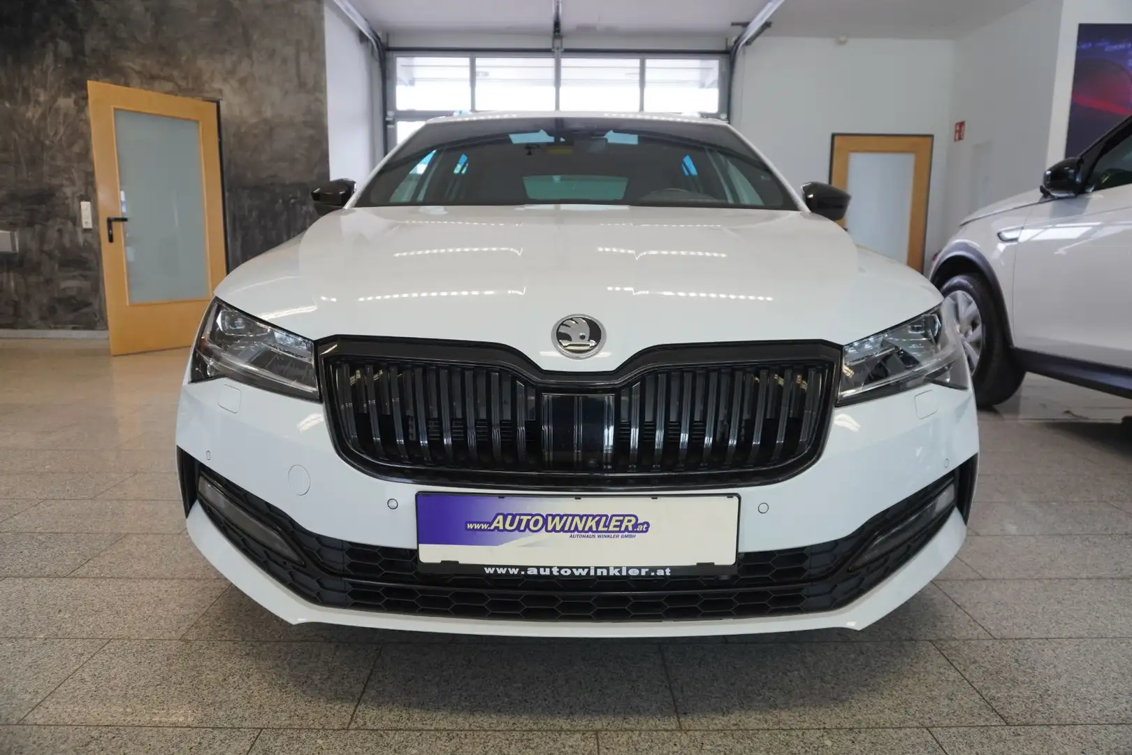 Skoda Superb Combi Sportline 4x4 DSG AHV/Pano/360° Weiß - 2