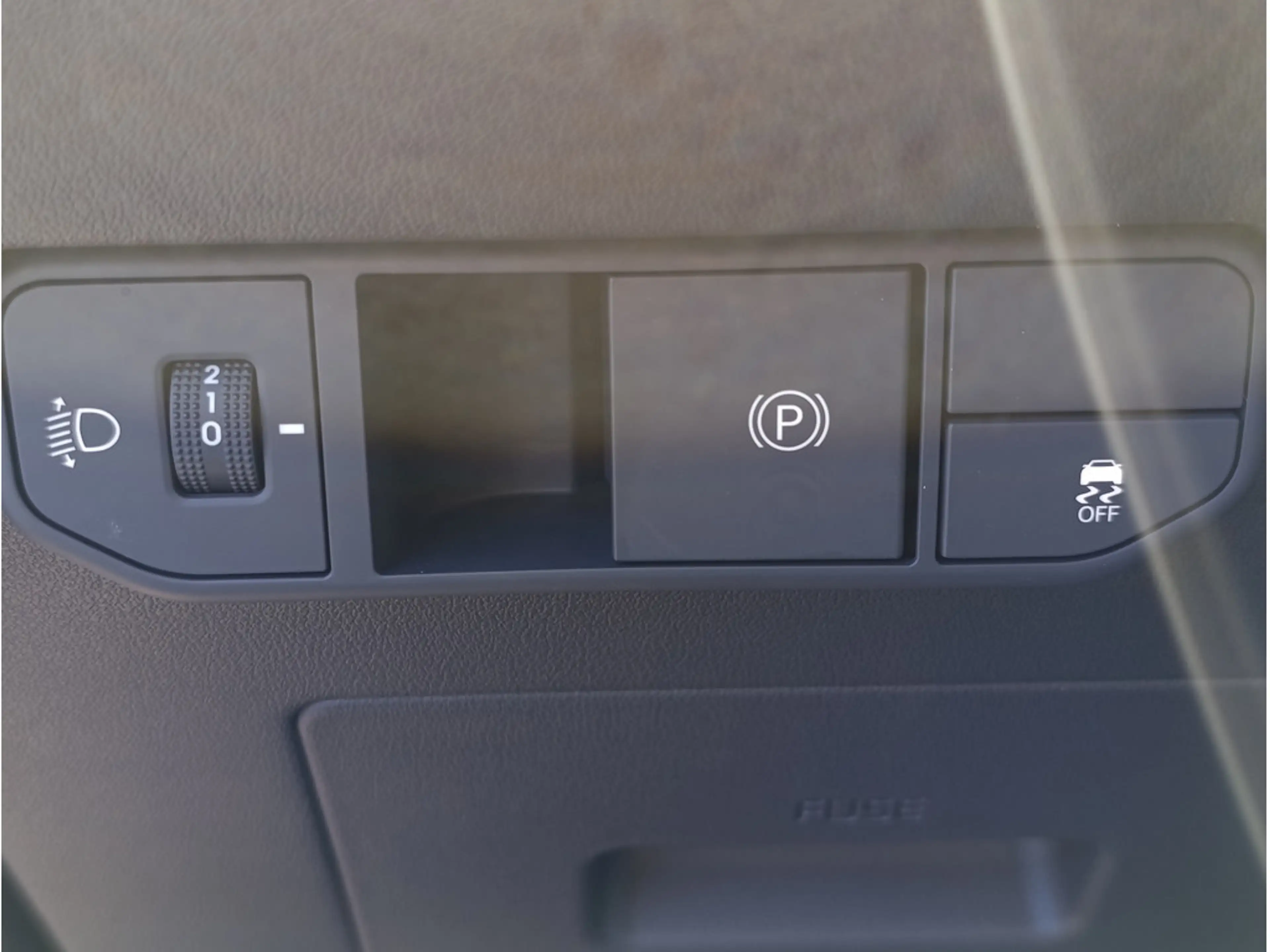 Kia PV5 Cargo Plus L2H1 71,2 kWh 4T — photo 14