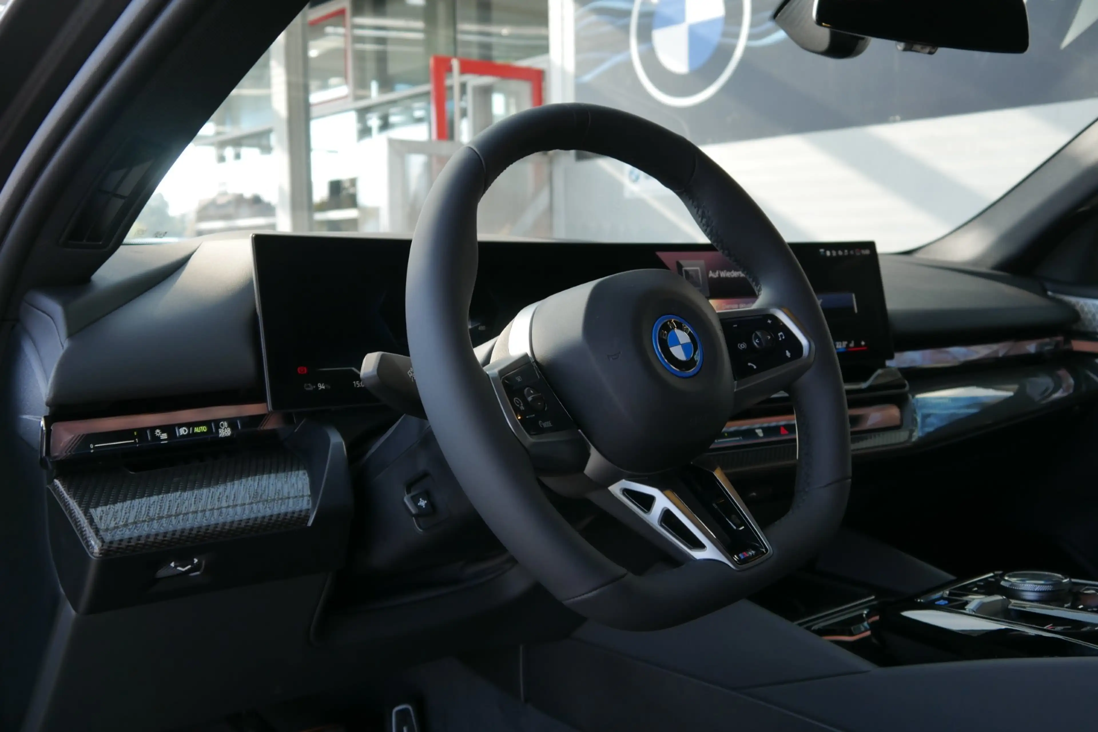 BMW i5 xDrive40 83,9kWh M-Paket Pro/AHK/Innovationspaket/Sitzlüftung/Bower&Wilkins/360°/Comfort Paket/Adapt — photo 11