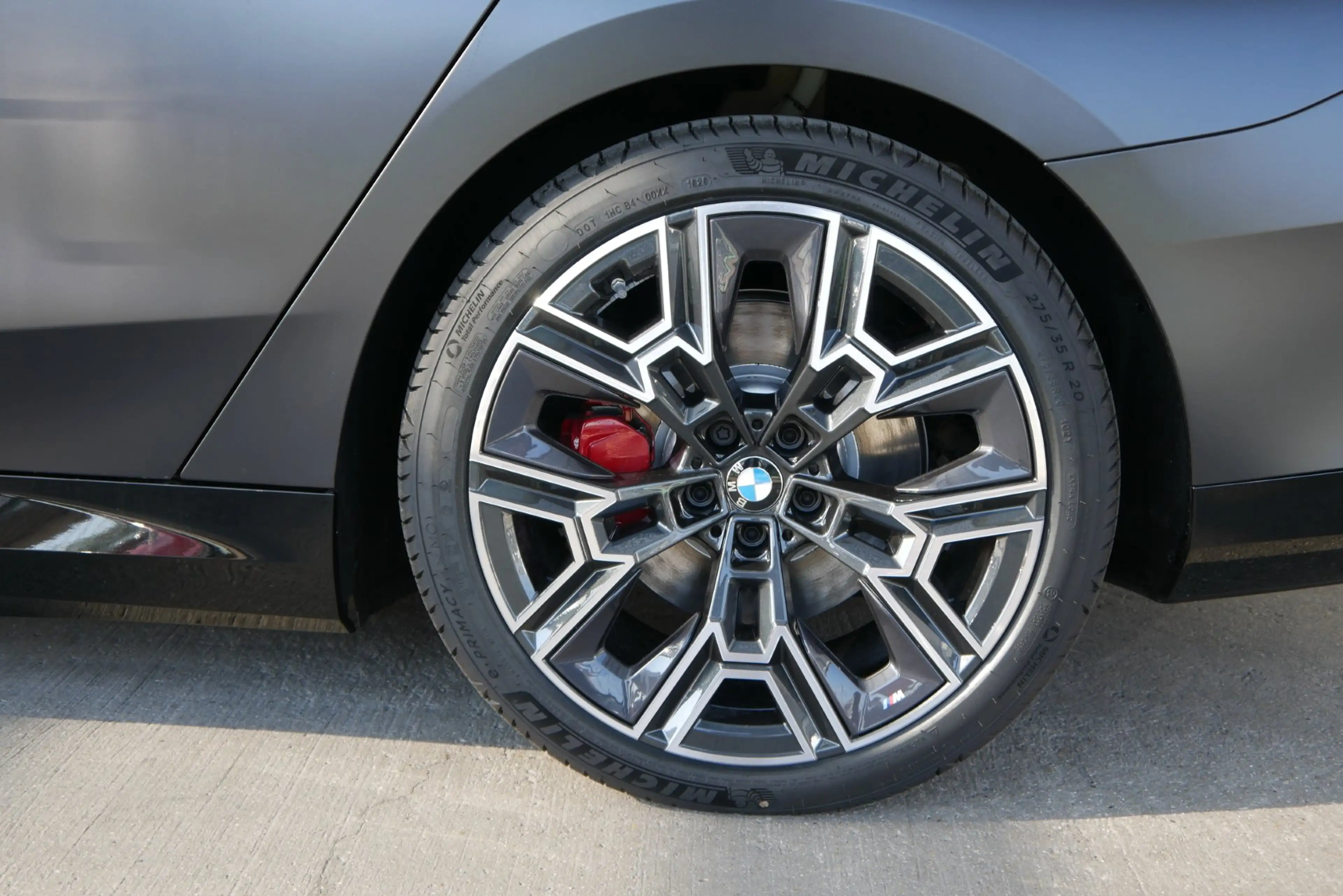 BMW i5 xDrive40 83,9kWh M-Paket Pro/AHK/Innovationspaket/Sitzlüftung/Bower&Wilkins/360°/Comfort Paket/Adapt — photo 5