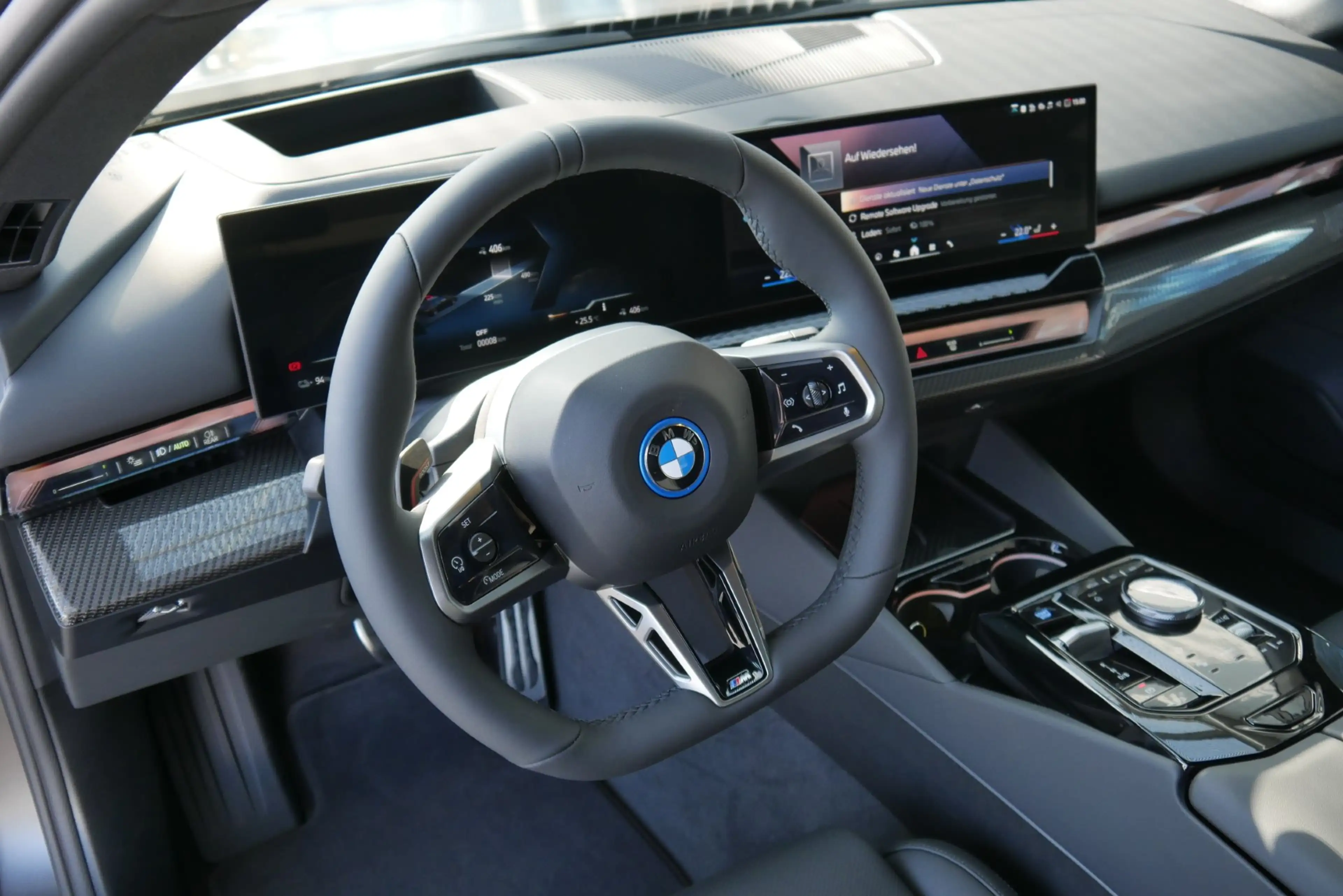 BMW i5 xDrive40 83,9kWh M-Paket Pro/AHK/Innovationspaket/Sitzlüftung/Bower&Wilkins/360°/Comfort Paket/Adapt — photo 12