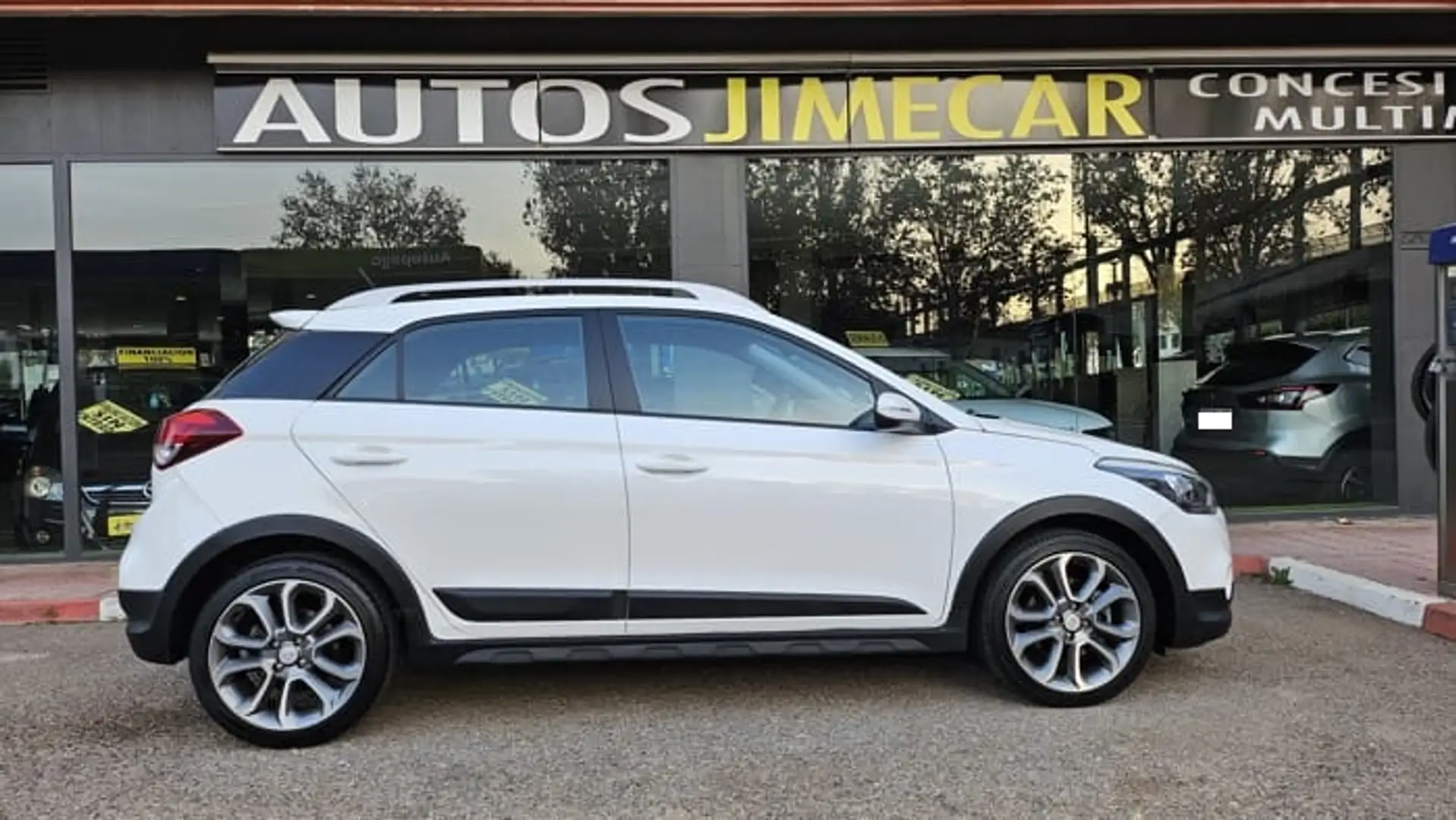 Hyundai i20 1.4CRDI Klass 90 Білий - 2