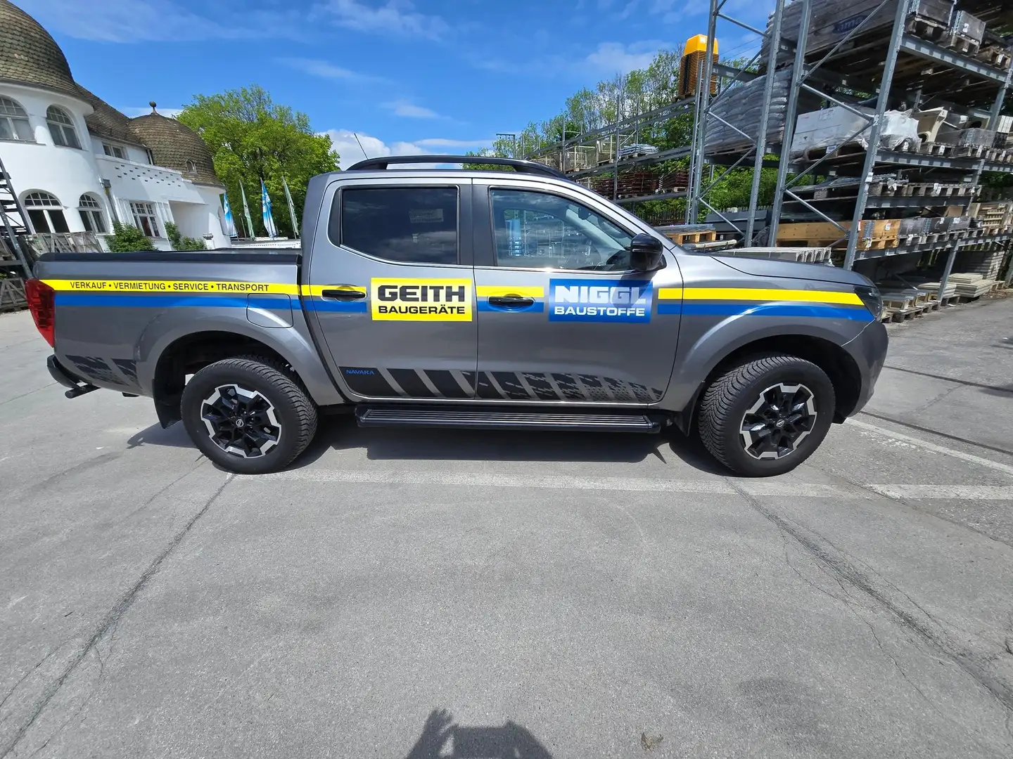 Nissan NP300 NP300 Navara dCi 4WD Navara DC Autm. N-Connecta Stříbrná - 2
