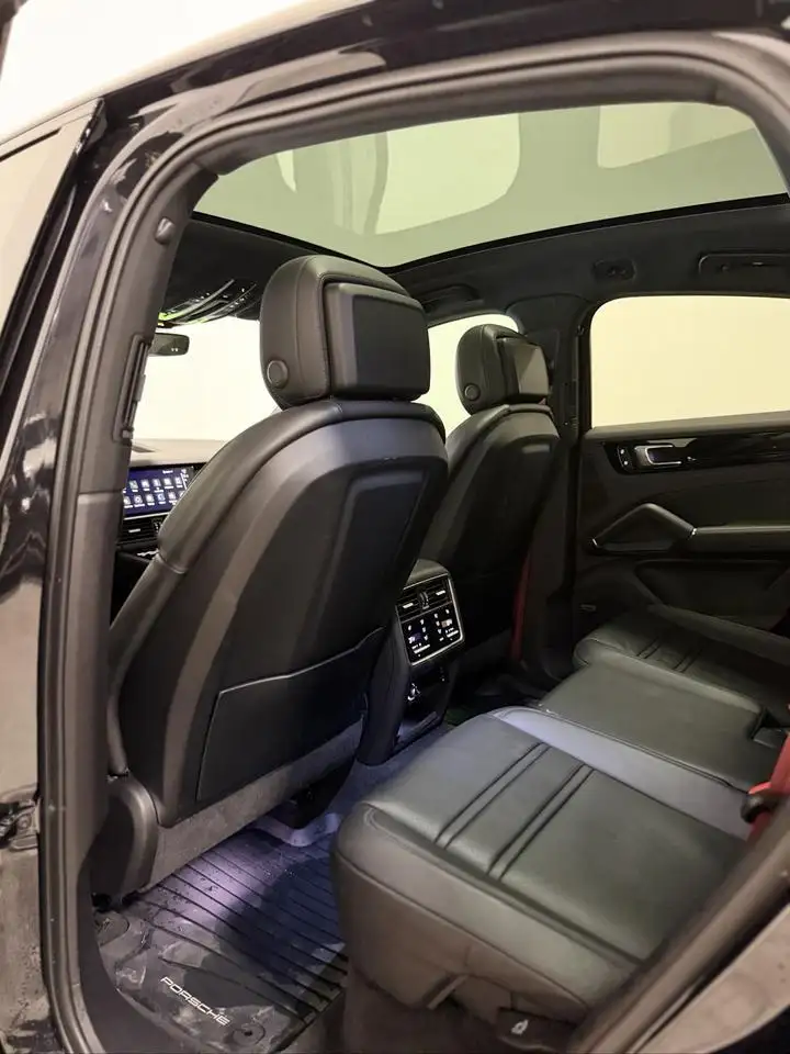 Porsche Cayenne снимка Porsche Cayenne
