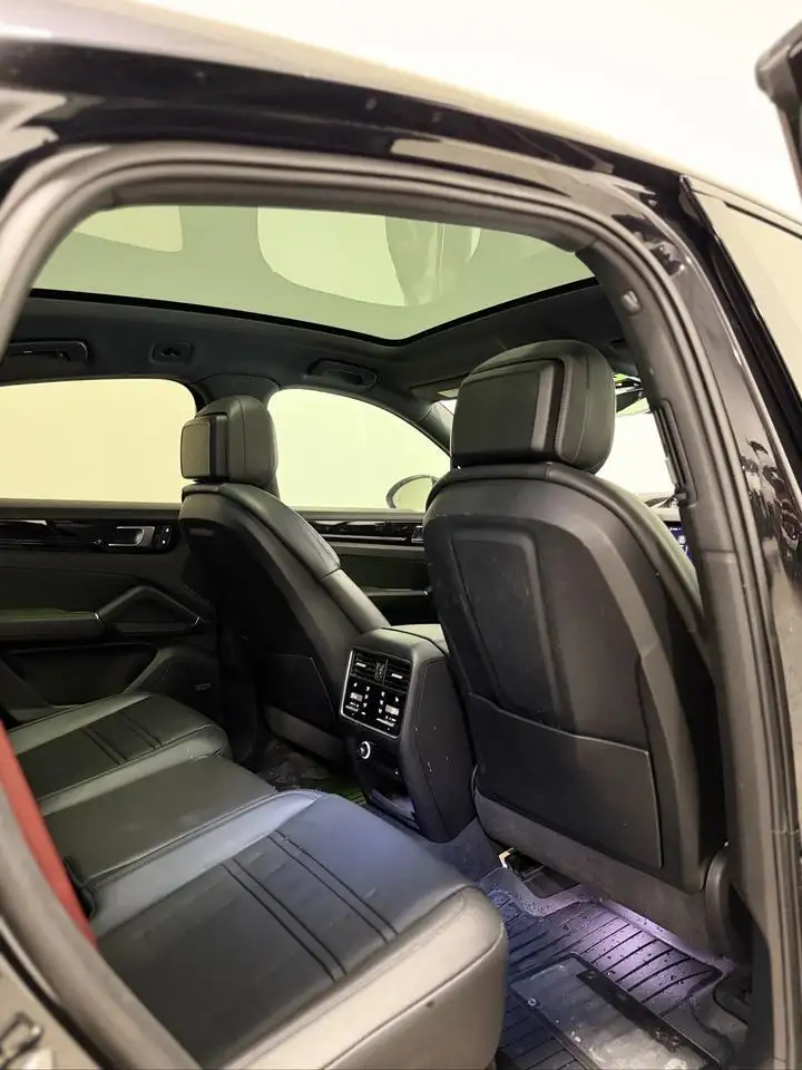 Porsche Cayenne снимка Porsche Cayenne