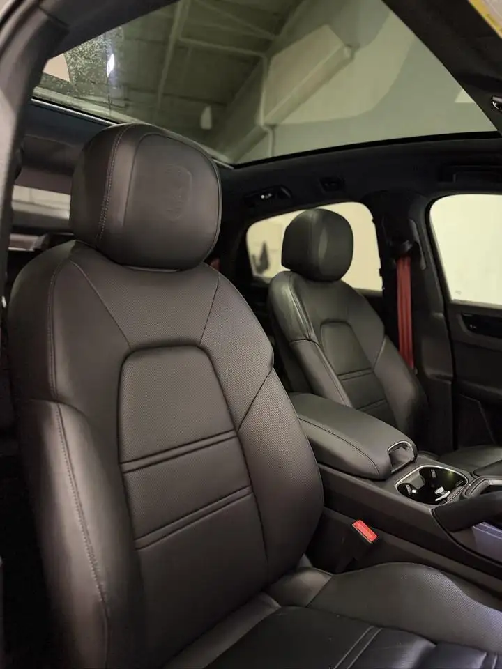 Porsche Cayenne снимка Porsche Cayenne