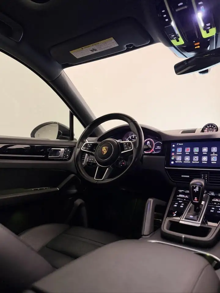 Porsche Cayenne снимка Porsche Cayenne