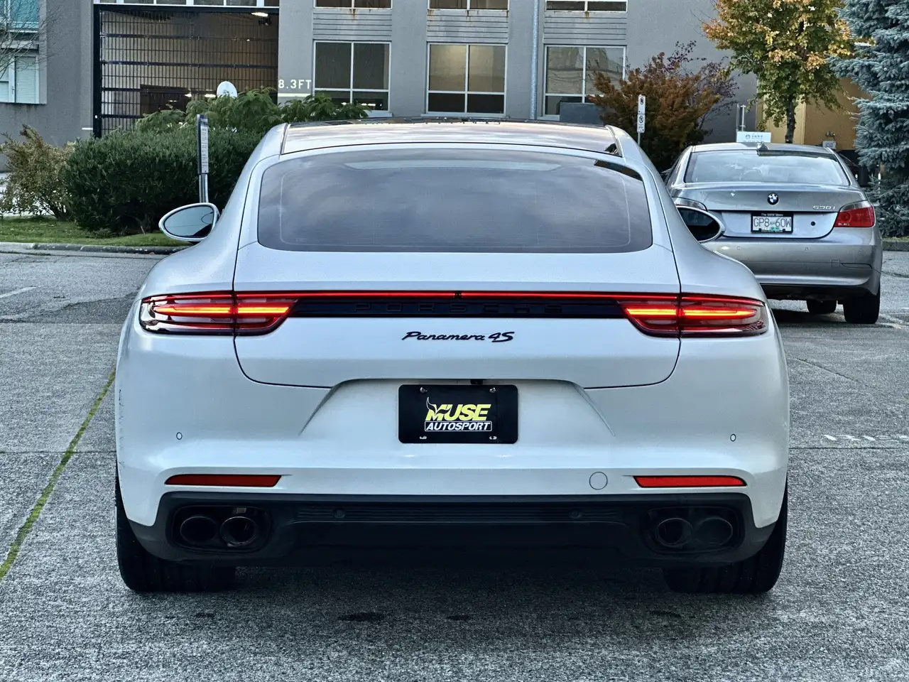 Porsche Panamera снимка Porsche Panamera