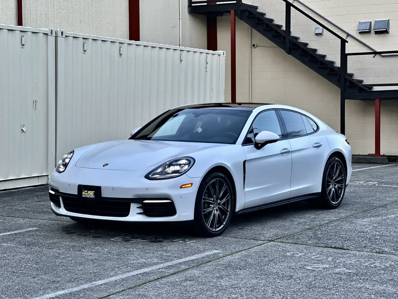 Porsche Panamera снимка Porsche Panamera