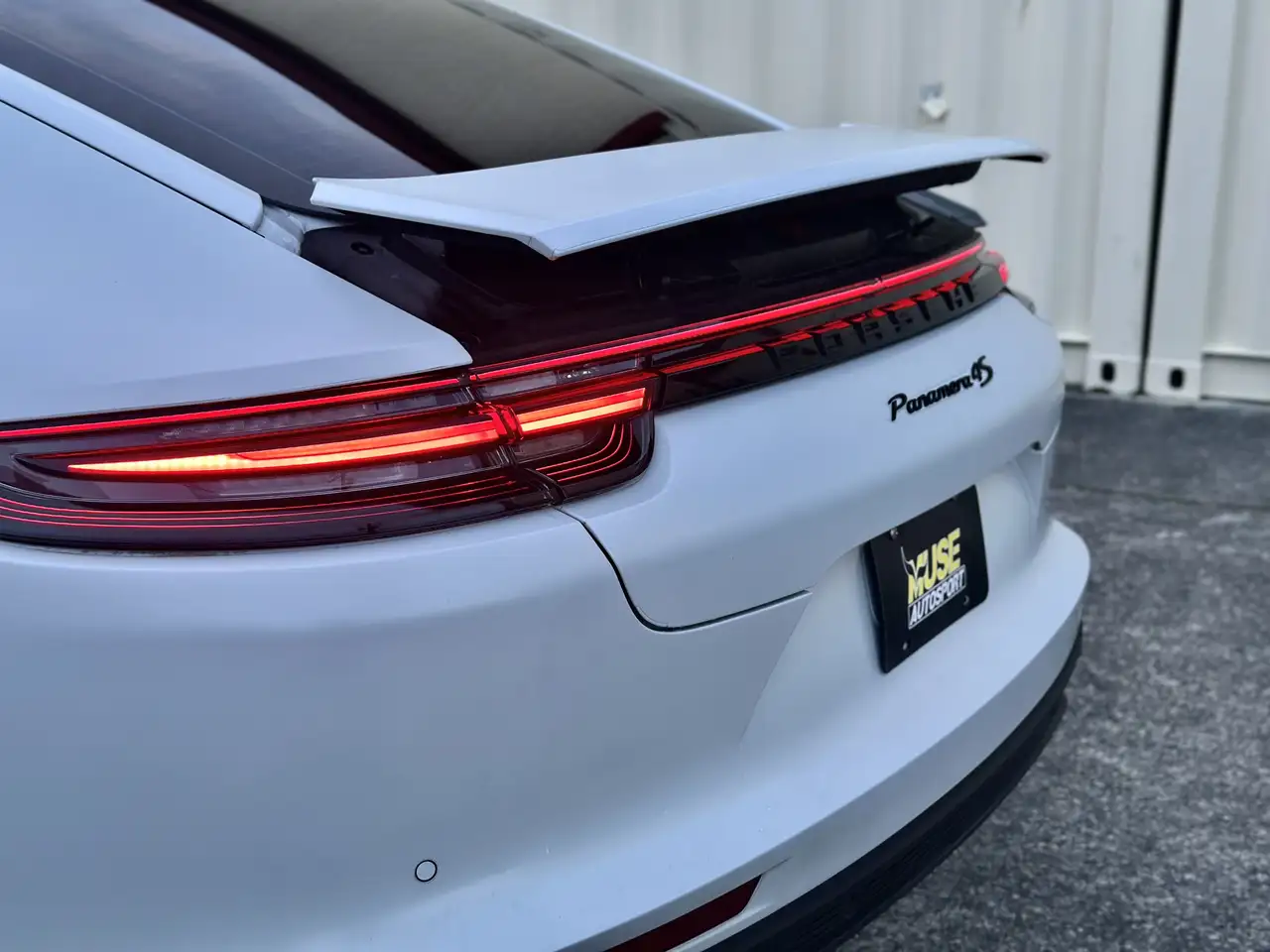 Porsche Panamera снимка Porsche Panamera