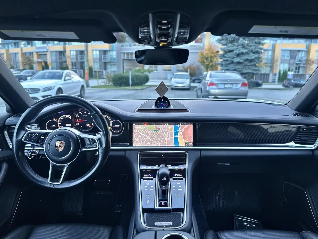 Porsche Panamera снимка Porsche Panamera