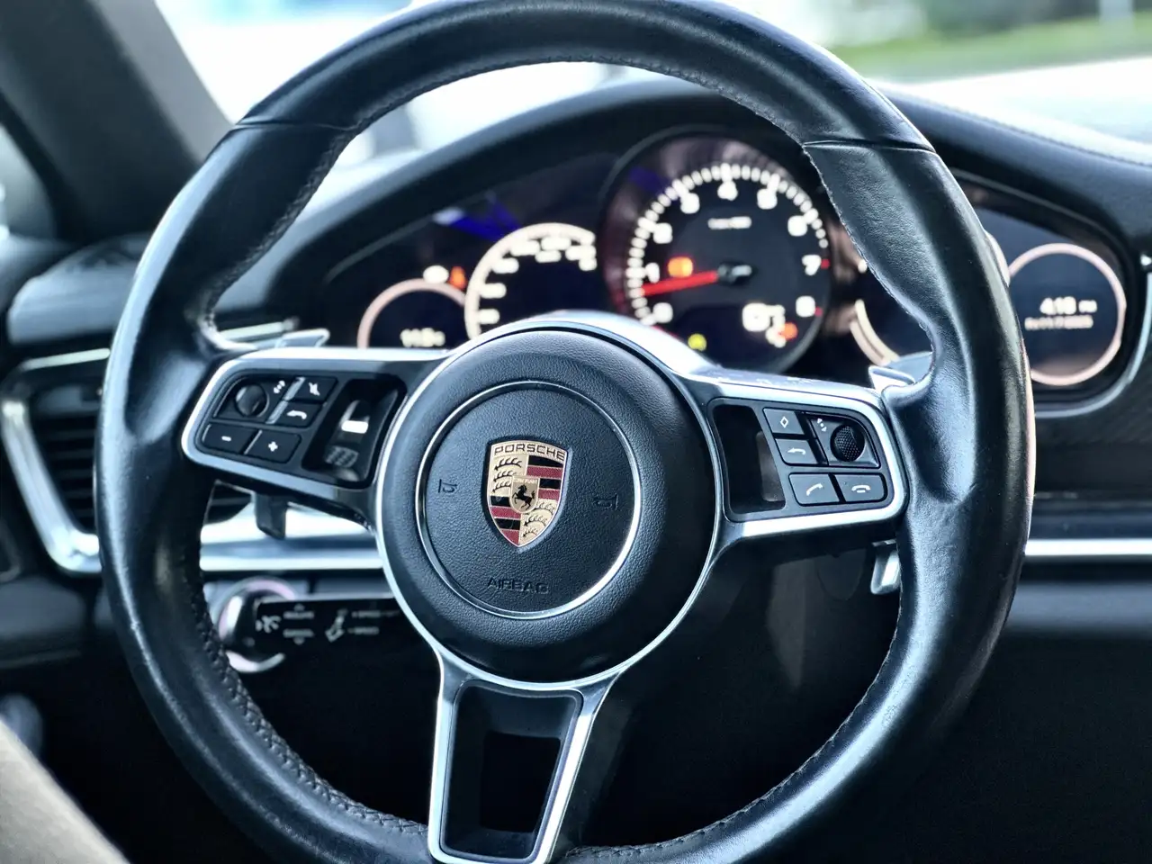 Porsche Panamera снимка Porsche Panamera