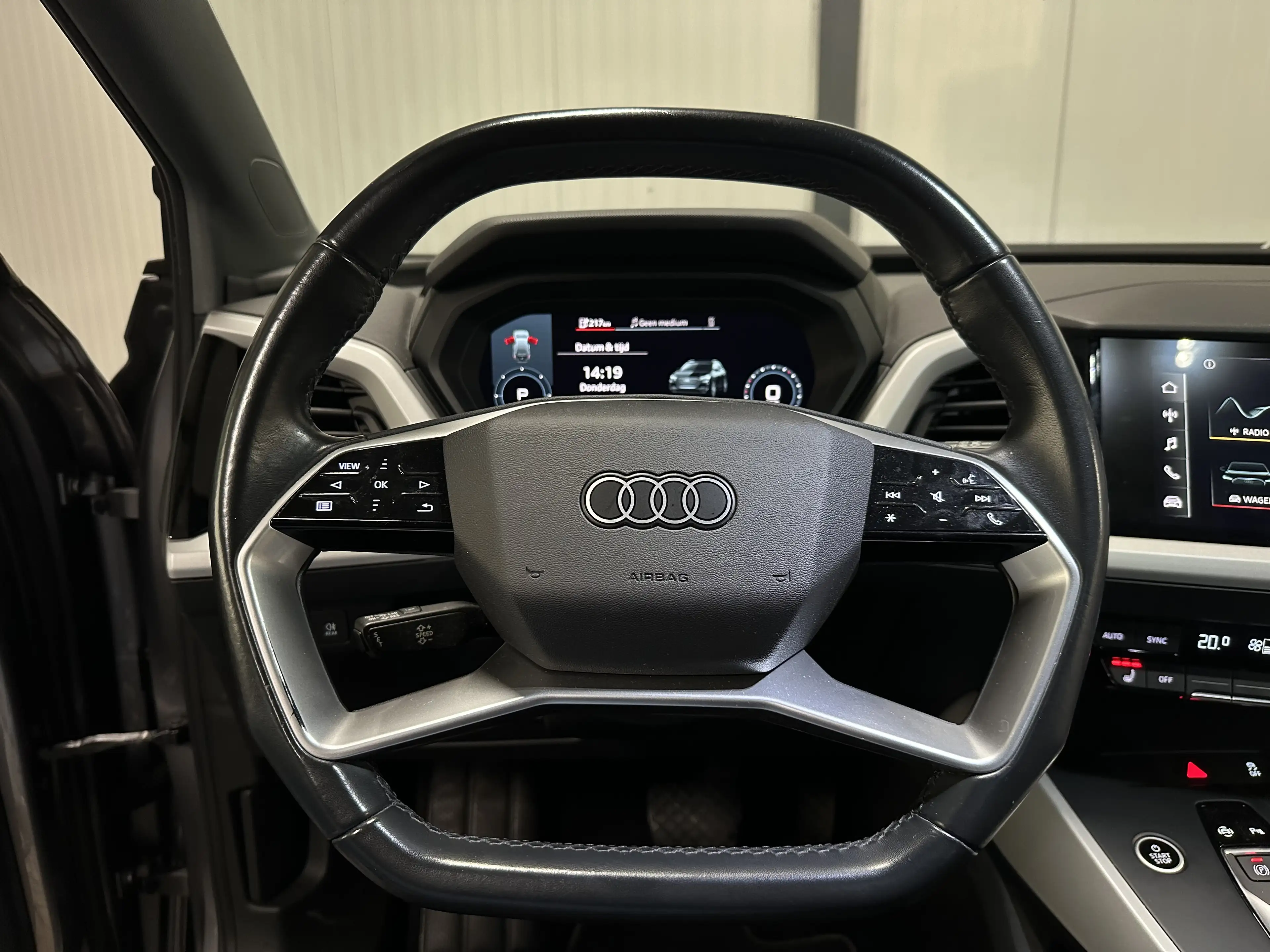 Audi Q4 e-tron 35 Launch Edition 55kWh | 74% SOH | Carplay | Trek — photo 12