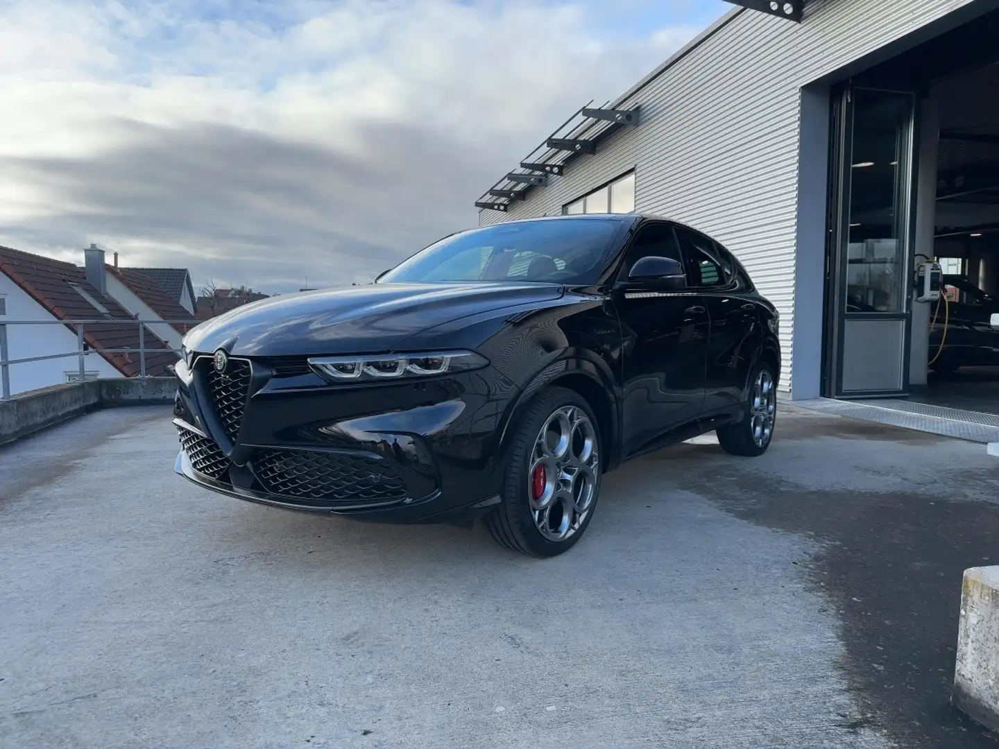 Alfa Romeo Tonale Ibrida MY25 Veloce 1.5 VGT 118kW 160ps 48V- Negru - 1