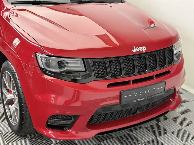 Jeep Grand Cherokee view 22