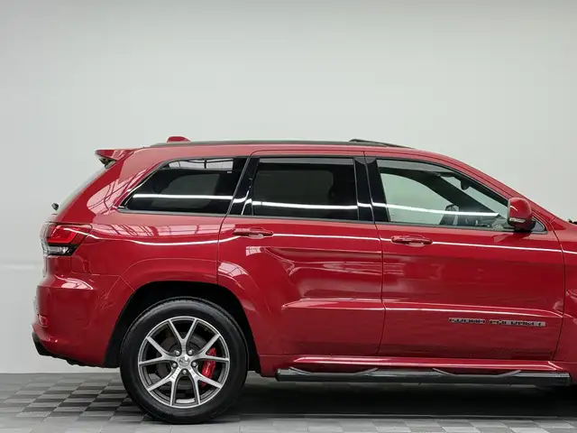 Jeep Grand Cherokee view 18