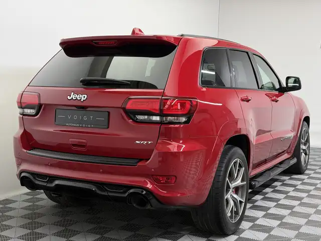Jeep Grand Cherokee view 21