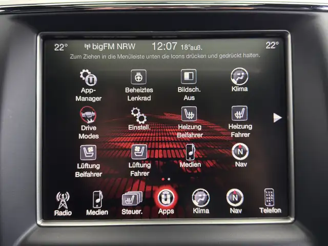 Jeep Grand Cherokee view 13