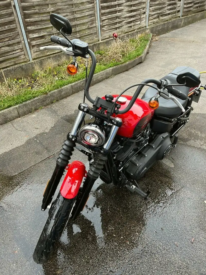 Harley-Davidson Street Bob 114 Roşu - 1