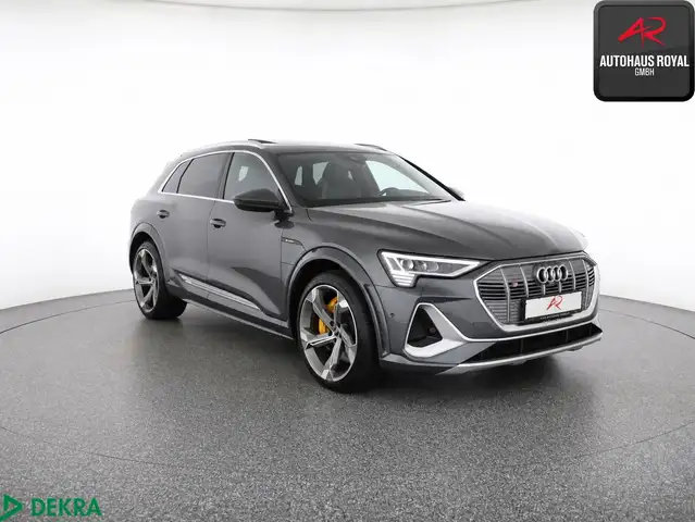 Audi E-Tron view 7