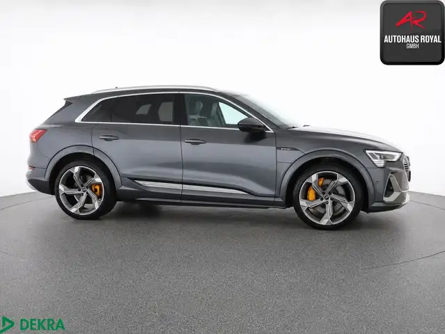 Audi E-Tron view 6