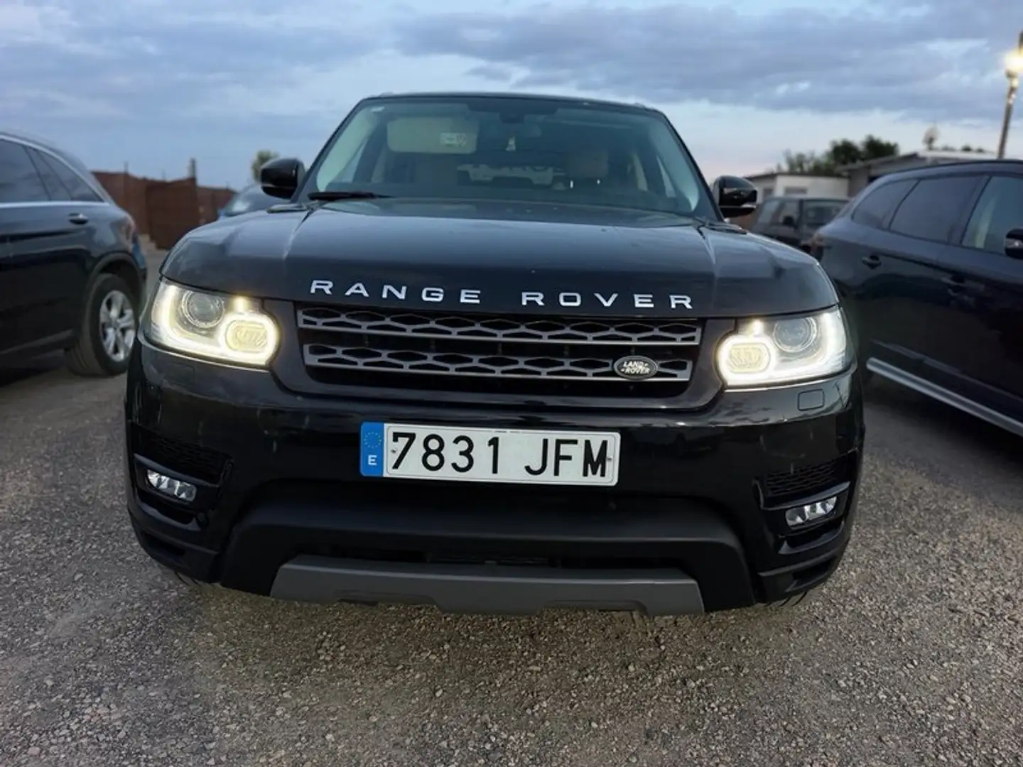 Land Rover Range Rover Sport 3.0 TDV6 258 SE 4x4 5p S/S Aut Negro - 2