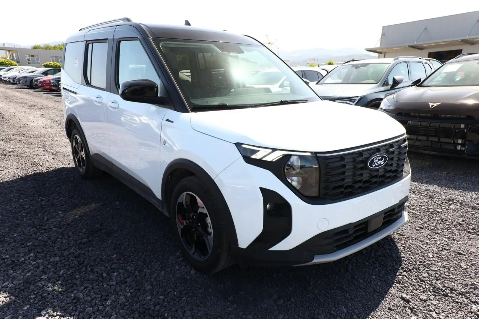 Ford Tourneo Courier Active Aut WinterP ACC Nav Kam 92 kW (125 PS), ... Weiß - 2