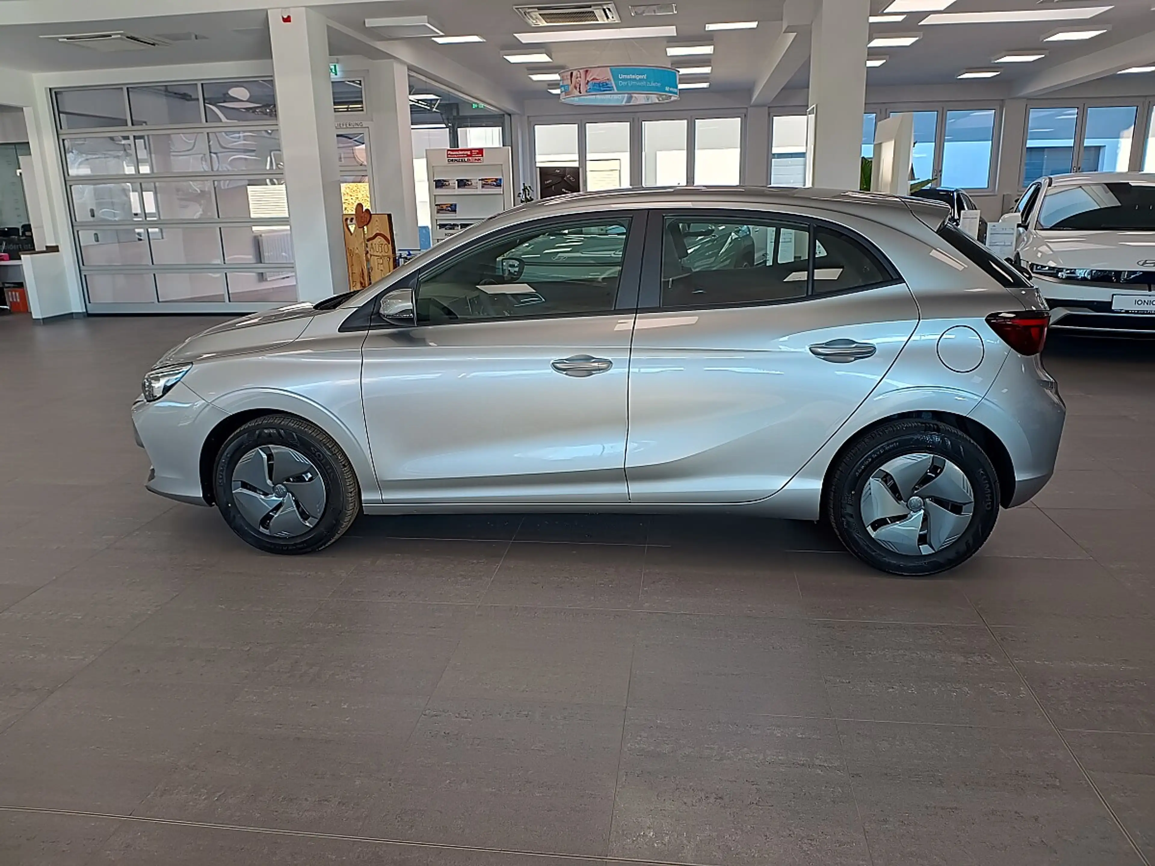 MG MG3 1,5 Hybrid+ Select *Navi*Klima*Tempomat* — photo 3