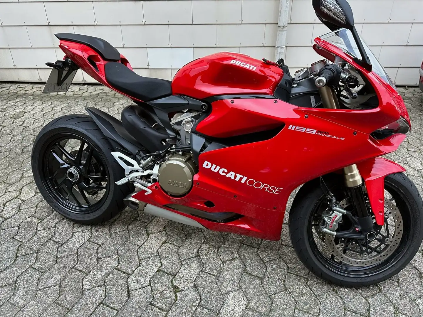Ducati 1199 Panigale Rouge - 1