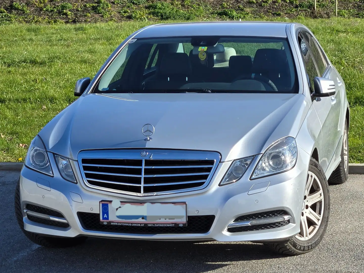 Mercedes-Benz E 200 E+200+Avantgarde CDI+Aut.+Avantgarde Silber - 1
