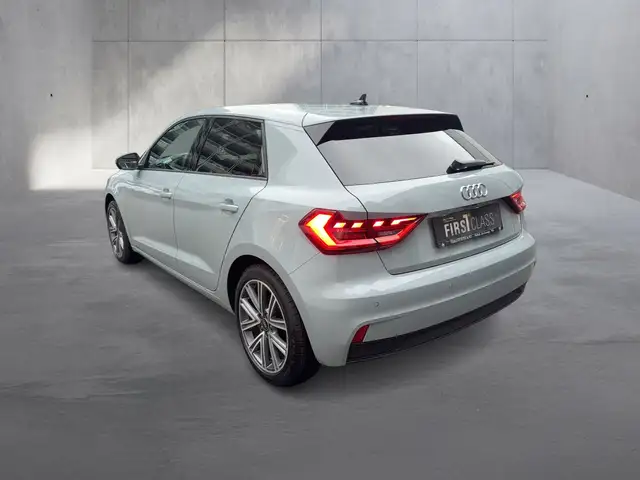 Audi A1 view 3