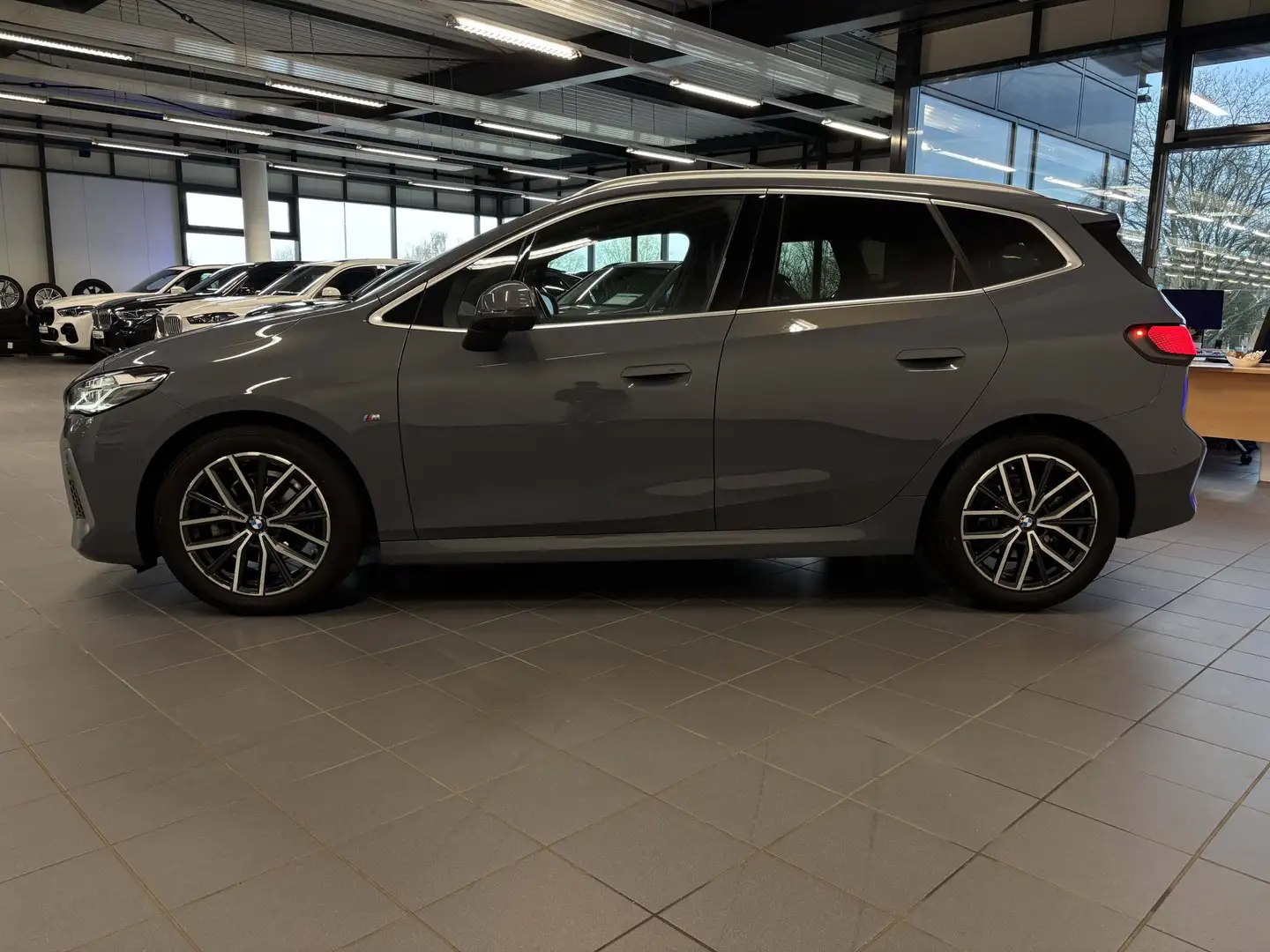 BMW 220 i M Sport HUD ACC AHK RFK NAVI LED PDC V+H Grau - 2