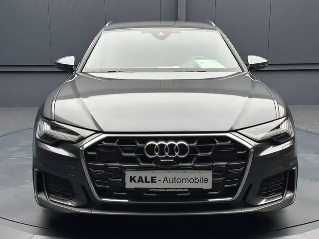 Audi A6 Avant view 8
