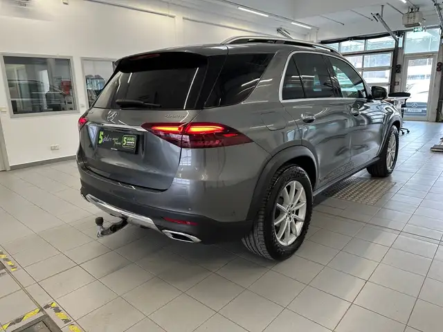 Mercedes-Benz GLE 350 de 4M DISTRONIC PANO SD AHK BURMESTER Ansicht 28