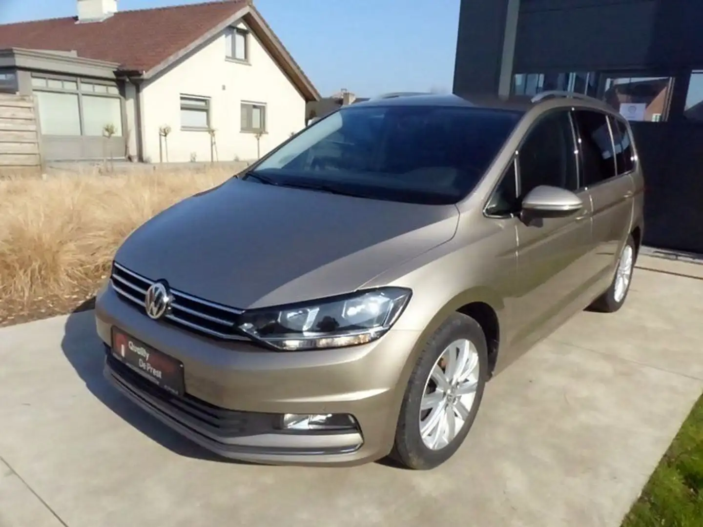 Volkswagen Touran Highline Automaat Navi ACC Beige - 1