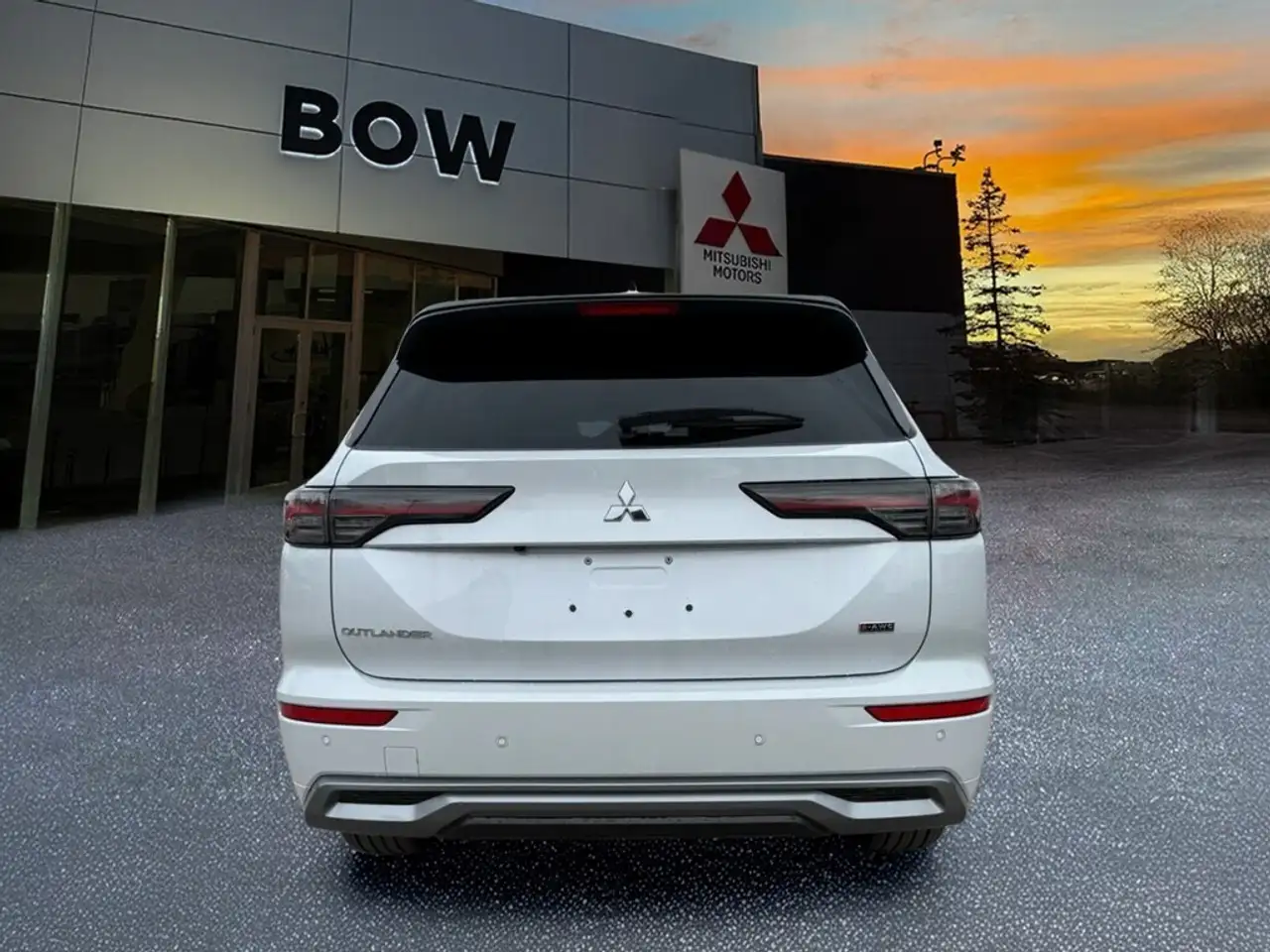 Mitsubishi Outlander снимка Mitsubishi Outlander