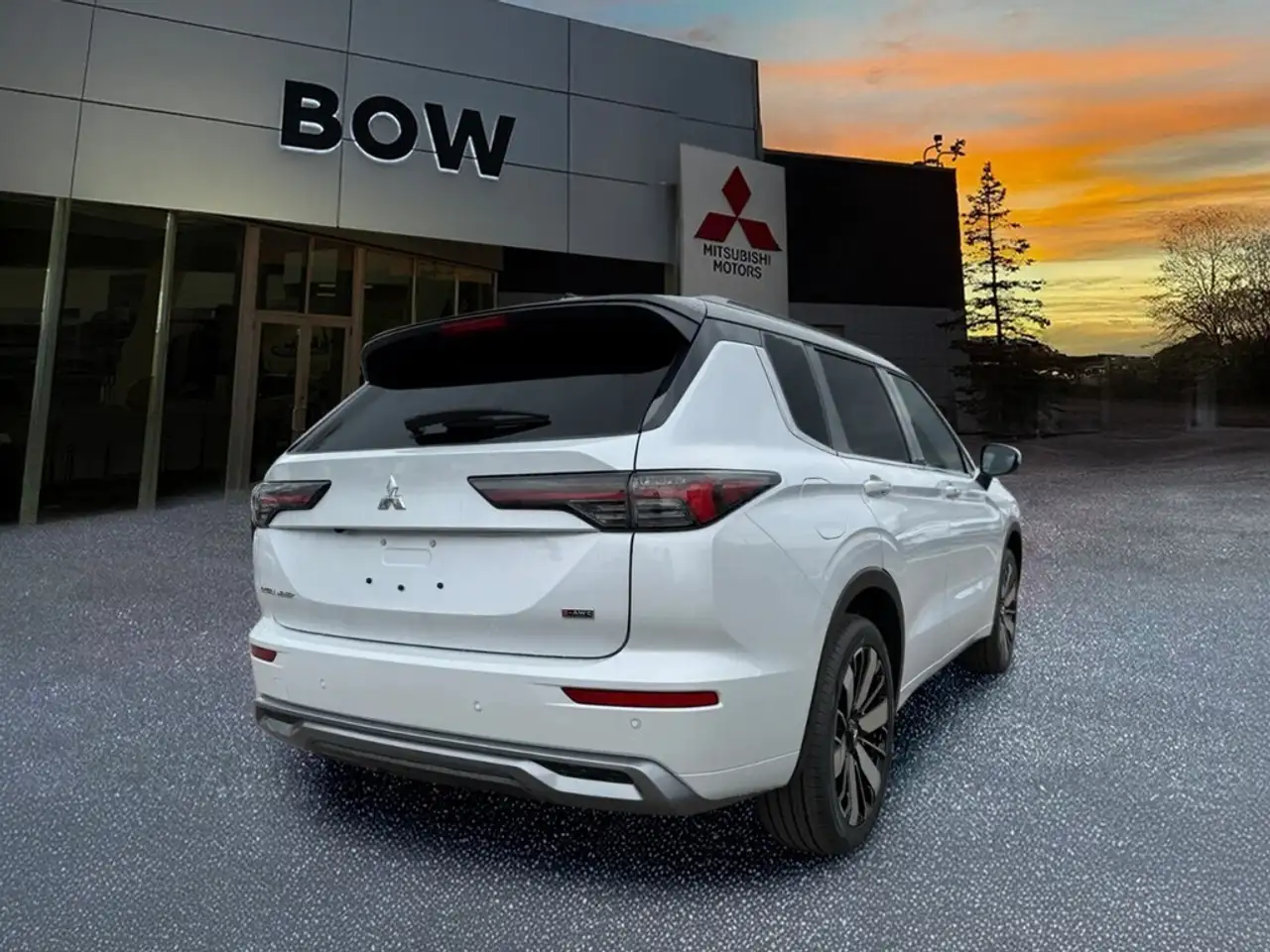 Mitsubishi Outlander снимка Mitsubishi Outlander