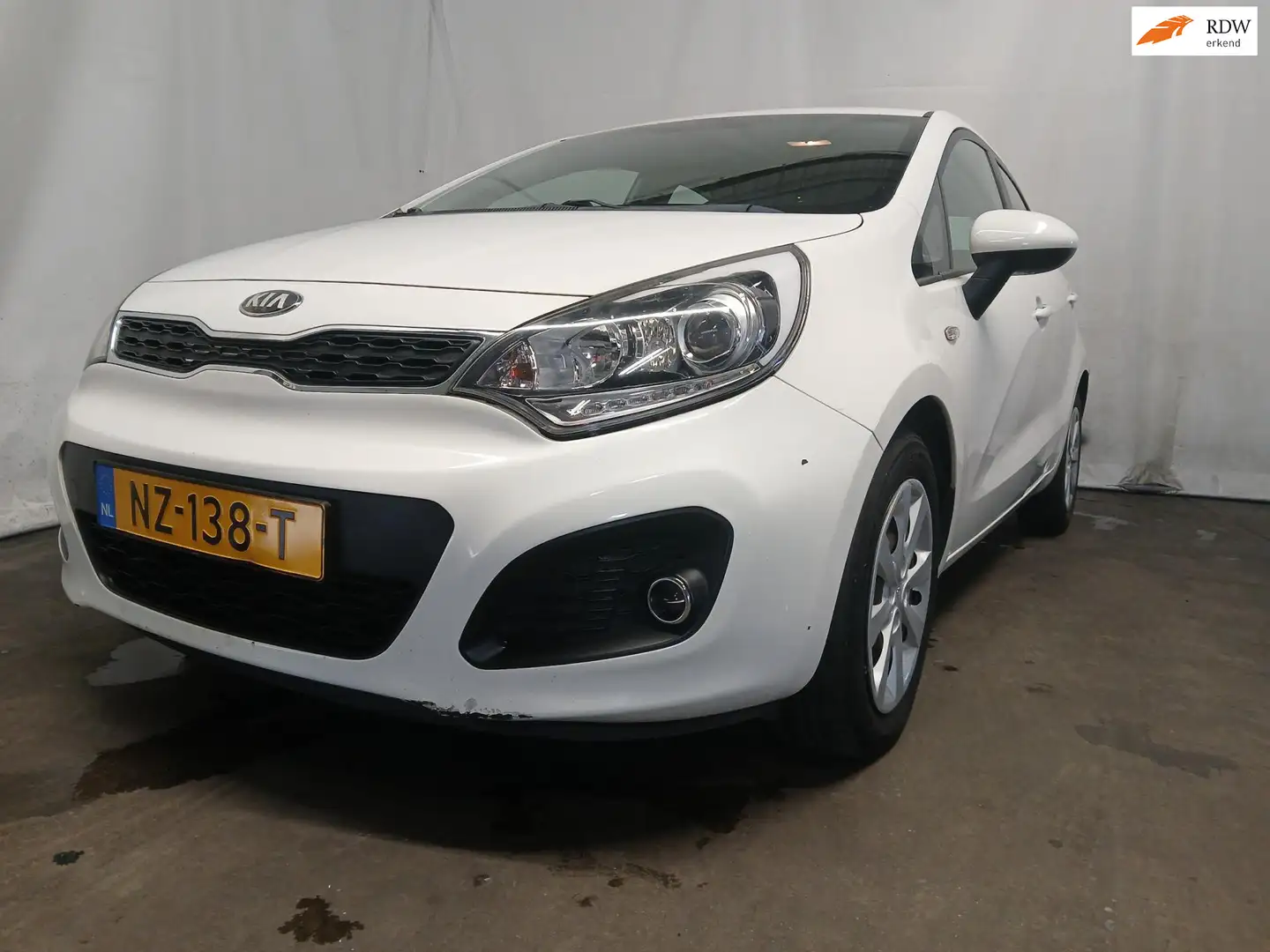 Kia Rio 1.1 CRDi Comfort Pack - Motor Loopt Onregelmatig Wit - 1